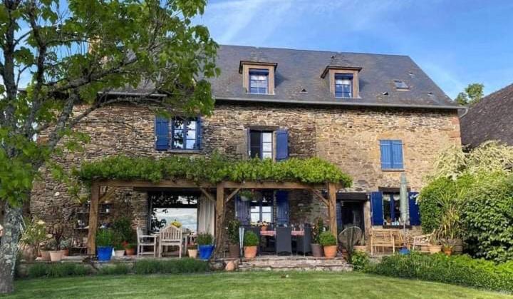 La Maison Bleue Juillac  ภายนอก รูปภาพ